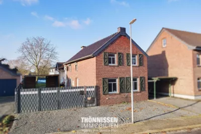 Saniertes Einfamilienhaus mit Garten in Heinsberg-Karken, 52525 Heinsberg-Karken, Haus