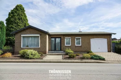 Gemütlicher Bungalow mit Garten und Garage in Selfkant-Tüddern, 52538 Gangelt-Tüddern, Haus