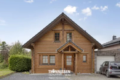 Skandinavischer Wohntraum – Massivholzhaus mit idyllischem Garten, 41836 Hückelhoven-Kleingladbach, Einfamilienhaus