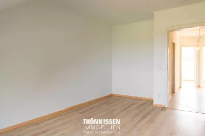 Erstbezug mit Wohlfühlfaktor: Modernes, energieeffizientes Reihenmittelhaus mit Fernblick - Wohnbereich (5756)