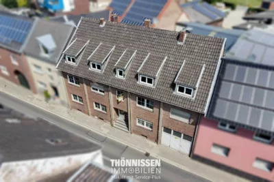 4-Familienhaus mit vielseitigen Nutzungsmöglichkeiten in Heinsberg-Randerath, 52525 Heinsberg-Randerath, Mehrfamilienhaus