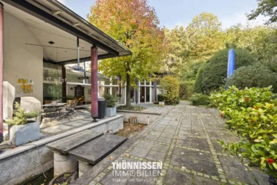 Exklusives Wohnen und repräsentatives Arbeiten – Architektenhaus mit Bürotrakt in Heinsberg - Außenbereich (8234)