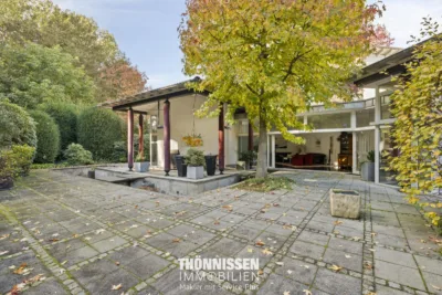 Exklusives Wohnen und repräsentatives Arbeiten – Architektenhaus mit Bürotrakt in Heinsberg - Außenbereich (8232)
