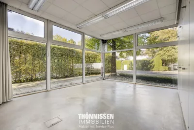 Exklusives Wohnen und repräsentatives Arbeiten – Architektenhaus mit Bürotrakt in Heinsberg - Bürobereich EG (8201)