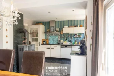 Gepflegtes Reihenendhaus mit modernem Wohnkomfort und schönem Garten in Wassenberg-Rothenbach - Küche (6412)
