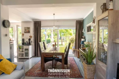 Gepflegtes Reihenendhaus mit modernem Wohnkomfort und schönem Garten in Wassenberg-Rothenbach - Essbereich (6413)