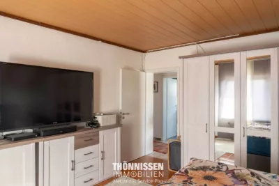 Gepflegter Bungalow mit ausgebautem Dachgeschoss und schönem Garten in Erkelenz-Gerderhahn - Schlafzimmer EG (7874)