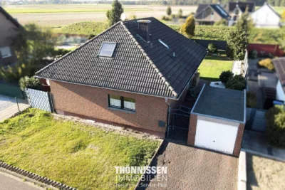 Gepflegter Bungalow mit ausgebautem Dachgeschoss und schönem Garten in Erkelenz-Gerderhahn - Bungalow in Erklelenz-Gerderhahn (7864)