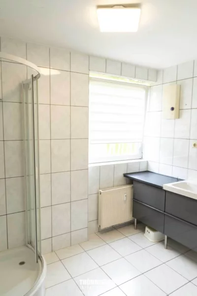 Moderne Eigentumswohnung mit Balkon in Heinsberg-Grebben - Bad (5832)
