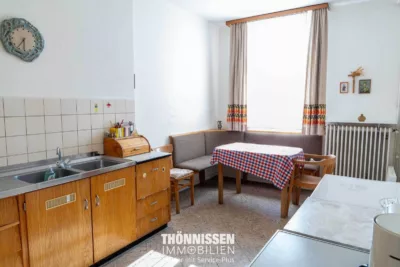 Historisches Bauernhaus mit 4.420 m² Grundstück und Nebengebäuden in Waldfeucht-Frilinghoven - Küche (6598)