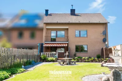 Gepflegtes Anlageobjekt oder Mehrgenerationenwohnen in Herzogenrath, 52134 Herzogenrath, Zweifamilienhaus