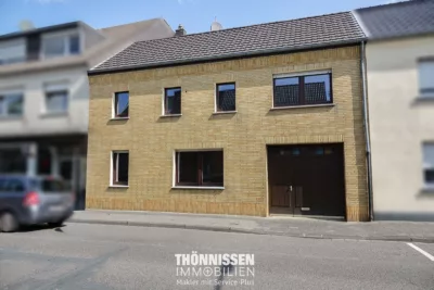 Gemütliches Einfamilienhaus mit Platz für Ihre Ideen, 52525 Heinsberg-Oberbruch, Einfamilienhaus