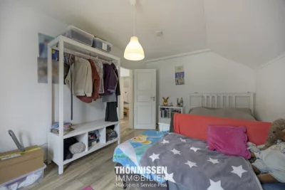 Einziehen und wohlfühlen – modernes Einfamilienhaus in Heinsberg-Unterbruch - Kinderzimmer (6392)