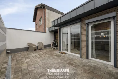 Einziehen und wohlfühlen – modernes Einfamilienhaus in Heinsberg-Unterbruch - Terrasse (6397)