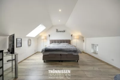Einziehen und wohlfühlen – modernes Einfamilienhaus in Heinsberg-Unterbruch - Schlafzimmer (6396)