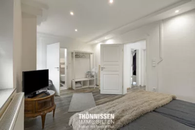 Einziehen und wohlfühlen – modernes Einfamilienhaus in Heinsberg-Unterbruch - Schlafzimmer (6390)