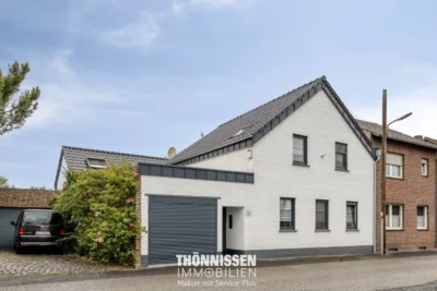 Einziehen und wohlfühlen – modernes Einfamilienhaus in Heinsberg-Unterbruch - Ansicht (6372)