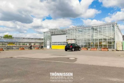 Raum für Ideen: Wohn- und Geschäftshaus mit großem Hallenpotenzial in Heinsberg-Kirchhoven - Parkplatz (2793)