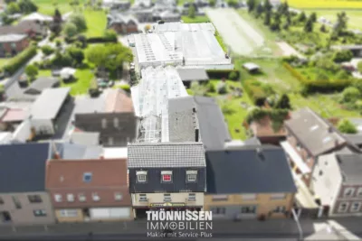 Raum für Ideen: Wohn- und Geschäftshaus mit großem Hallenpotenzial in Heinsberg-Kirchhoven - Ansicht (2763)