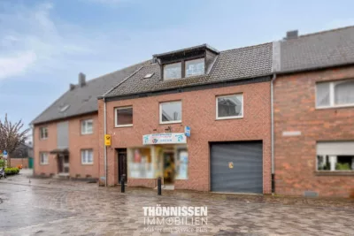 Kapitalanlage mit Potenzial in zentraler Lage von Wassenberg-Birgelen, 41849 Wassenberg-Birgelen, Zweifamilienhaus