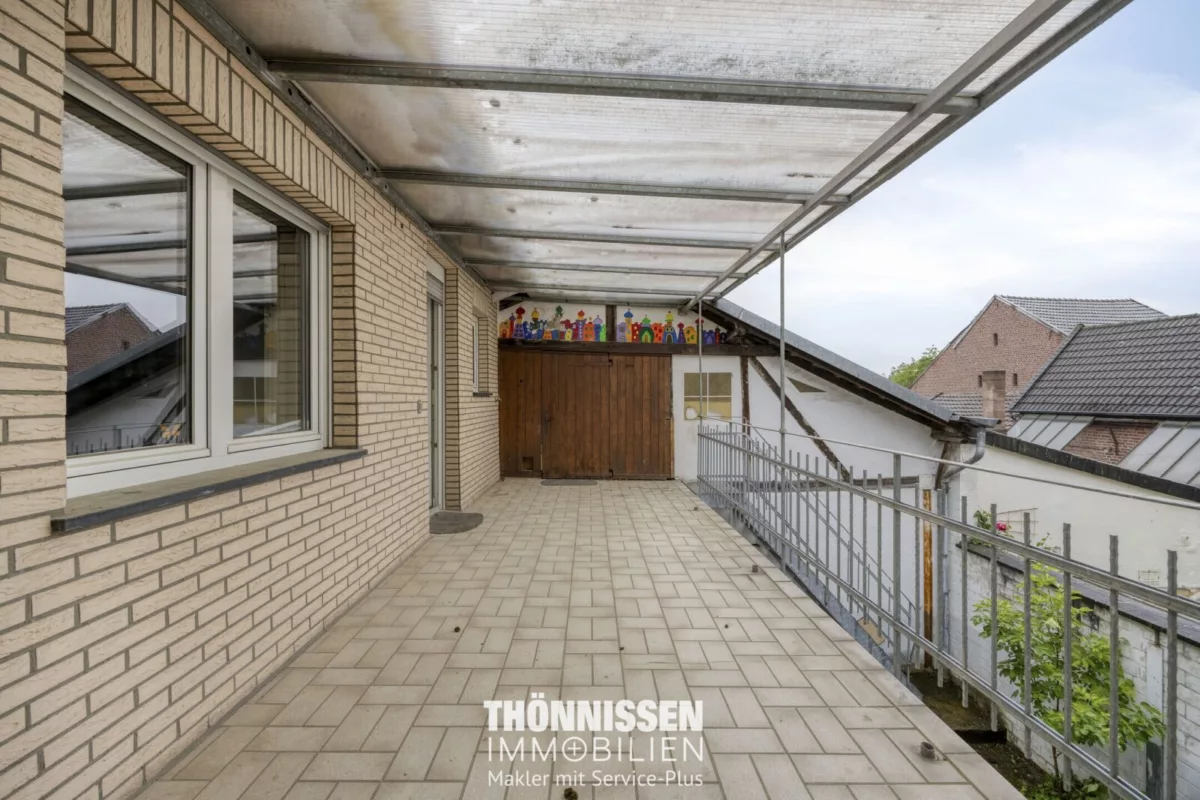 überdachte Terrasse