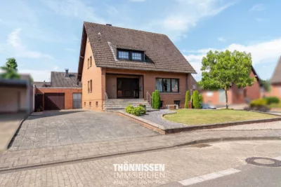 Modernisiertes Einfamilienhaus mit sonnigem Gartengrundstück in Heinsberg-Kirchhoven, 52525 Heinsberg-Kirchhoven, Einfamilienhaus
