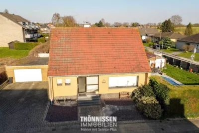 Viel Platz für Ihre Wohnideen – Einfamilienhaus mit Pool, Gartenhaus und großem Grundstück in Titz - Einfamilienhaus in Titz (2952)