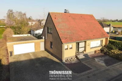 Viel Platz für Ihre Wohnideen – Einfamilienhaus mit Pool, Gartenhaus und großem Grundstück in Titz - Ansicht (2954)