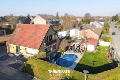 Viel Platz für Ihre Wohnideen – Einfamilienhaus mit Pool, Gartenhaus und großem Grundstück in Titz - Ansicht (2953)
