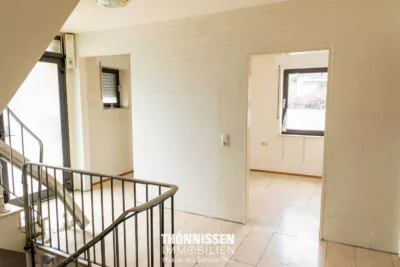Viel Platz für Ihre Wohnideen – Einfamilienhaus mit Pool, Gartenhaus und großem Grundstück in Titz - Diele (2956)