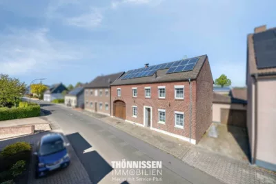 Charmantes Bauernhaus mit Innenhof, Scheunen und vielseitigem Entwicklungspotenzial, 41844 Wegberg-Tüschenbroich, Bauernhaus
