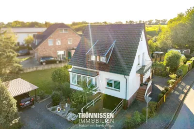 Solides Zweifamilienhaus mit großem Grundstück und flexiblem Nutzungskonzept in Heinsberg-Grebben - 2-Familienhaus in Heinsberg-Grebben (7576)