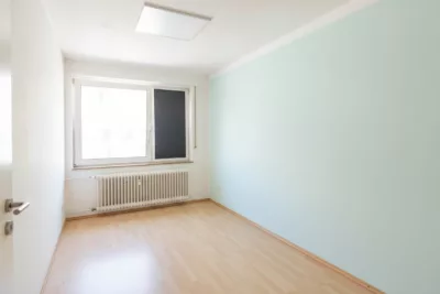 Wohn- und Geschäftshaus in zentraler Innenstadtlage von Übach-Palenberg - 2. OG rechts Kinderzimmer (5811)