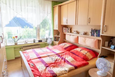 Wohn- und Geschäftshaus in zentraler Innenstadtlage von Übach-Palenberg - 1. OG links Schlafzimmer (5806)