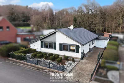 Bungalow für gehobene Ansprüche in traumhafter Waldrandlage von Waldfeucht-Haaren, 52525 Waldfeucht-Haaren, Bungalow