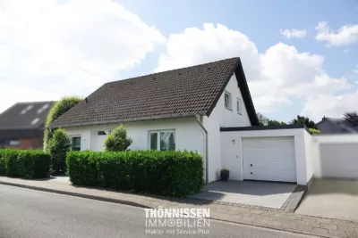 Exklusives Wohnen in ruhiger Lage!, 41812 Erkelenz, Haus