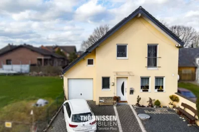 Familienfreundliches Einfamilienhaus mit Garten, Sauna und Garage in Heinsberg-Dremmen, 52525 Heinsberg-Dremmen, Einfamilienhaus