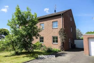 Großzügige Doppelhaushälfte mit 4 Schlafzimmern und zusätzlicher Ausbaureserve!, 41844 Wegberg, Haus