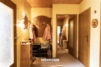 Bungalow mit Potenzial in ruhiger Waldrandlage von Selfkant-Schalbruch - Diele (6468)