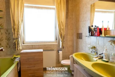 Bungalow mit Potenzial in ruhiger Waldrandlage von Selfkant-Schalbruch - Bad (6477)